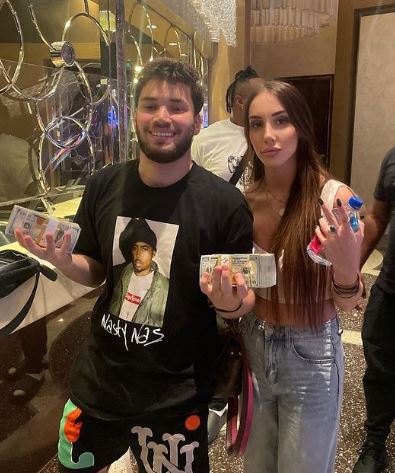 Naomi Ross (Adin Ross' Sister) Wiki, Age, Boyfriend, Family, Height, Birthday, BIO & Facts 4 Naomi Ross with her brother Adin Ross