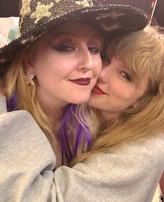 Presley Cash Biography, Wiki, Age, Parents, Boyfriend, Net Worth, Height & More 5 Presley Cash with Taylor Swift