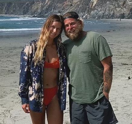 Sarah Brady (Surfer) Wiki, Biography, Parents, Boyfriend, Birthday, Age, Height & More 10 Sarah Brady and Jonah Hill