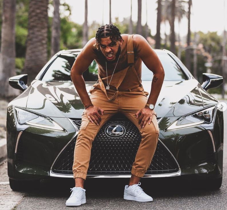 Sarunas J Jackson: Biography, Wiki, Brother, Wife, Parents, Net Worth, Height & More 12 Sarunas J Jackson net worth