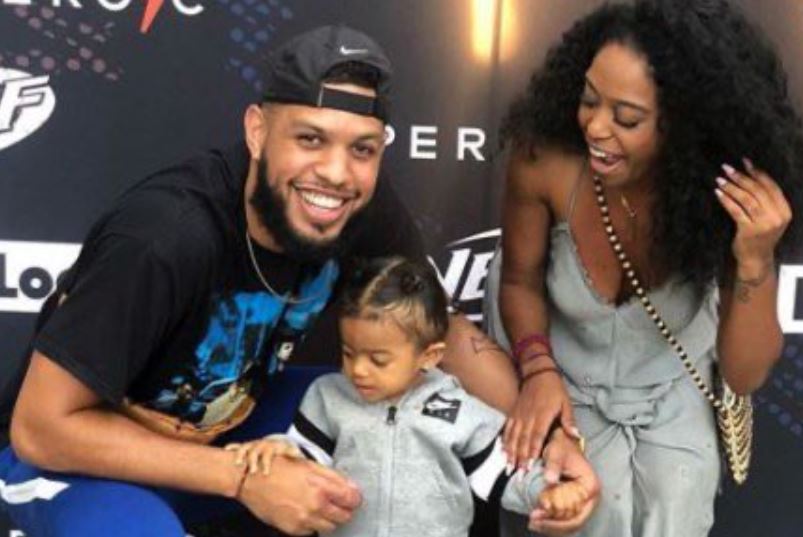 Sarunas J Jackson: Biography, Wiki, Brother, Wife, Parents, Net Worth, Height & More 2 Sarunas with his girlfriend and kids