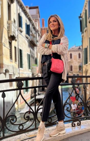 Susana Uribarri Wiki (José Luis Uribarri's Daughter) Age, Husband, Children, Net Worth, Family, BIO & More 8 Susana Uribarri height