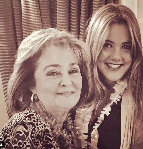 Susana Uribarri Wiki (José Luis Uribarri's Daughter) Age, Husband, Children, Net Worth, Family, BIO & More 4 Susana Uribarri with her mom
