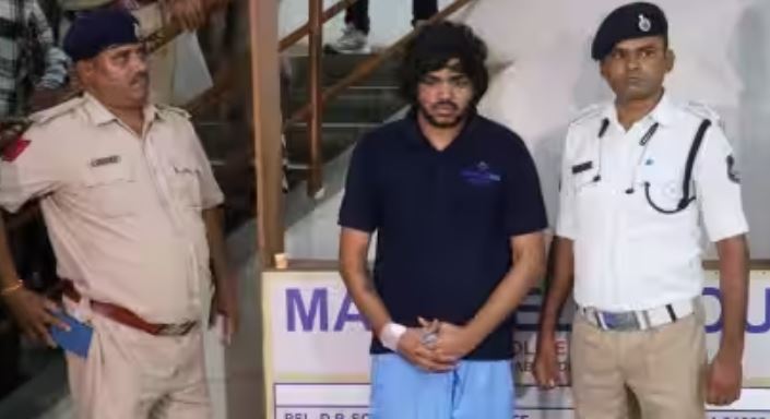 Tathya Patel Age, Parents, Biography, Wiki, Ahmedabad Accident, Girlfriend, Family & More 5 Tathya Patel arrested