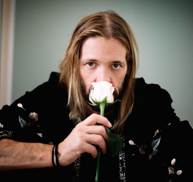 Taylor Hawkins Age, Wife, Children, Parents, Net Worth, Death Reason, Biography & More 8 Taylor Hawkins died at the age of 50