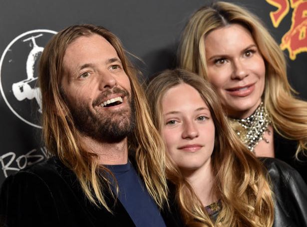 Taylor Hawkins Age, Wife, Children, Parents, Net Worth, Death Reason, Biography & More 7 Taylor with his daughter and wife Alison Hawkins