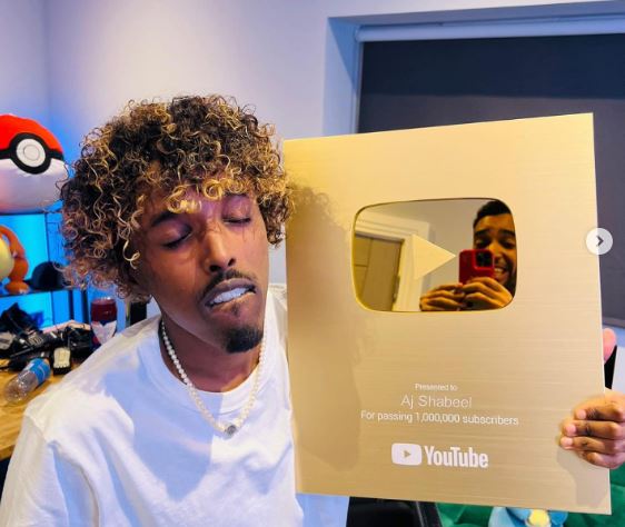 AJ Shabeel Height, Weight, Age, Net Worth, Girlfriend, Parents, Biography, Wiki & More 5 AJ Shabeel is a Youtuber