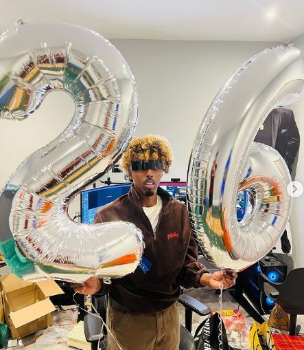 AJ Shabeel Height, Weight, Age, Net Worth, Girlfriend, Parents, Biography, Wiki & More 9 AJ Shabeel on his 26th birthday