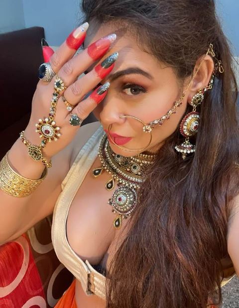 Alina Sen Age, Height, Husband, Wiki, Boyfriend, Family, Biography & More 6 Alina Sen facts
