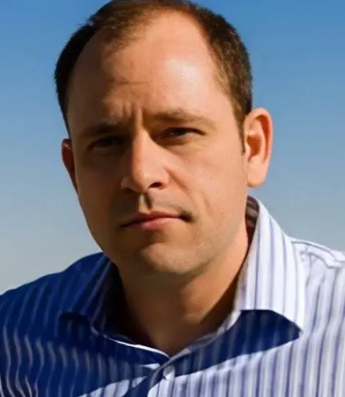 Fabian Marta (Investor) Wiki, Biography, Age, Net Worth, Wife, Kids, Family & More 5 An old photo of Fabian Marta