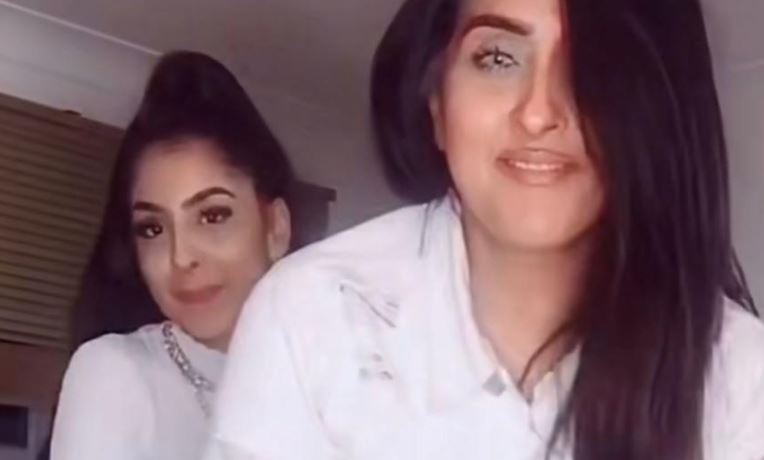 Ansreen Bukhari Wiki (Mahek Bukhari’s Mother), Age, Husband, Kids, Family, Biography & More 4 Ansreen Bukhari and her daughter Mahek Bukhari