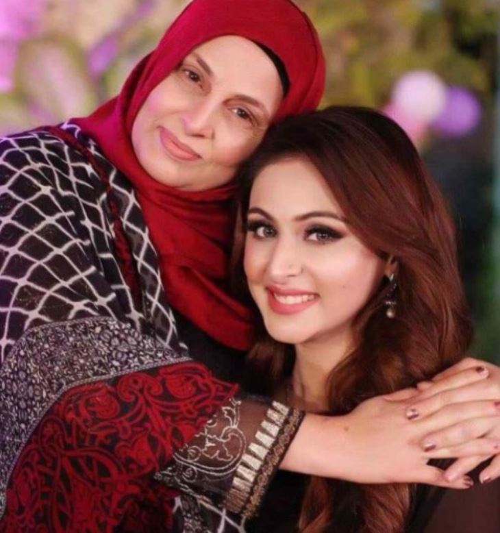 Aruba Mirza Daughter, Son, Husband, Age, Height, Family, Biography & More 9 Aruba Mirza and her mother