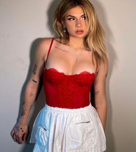 Bailey Spinn Wiki, Age, Height, Zodiac, Boyfriend, Parents, Net Worth, BIO & More 11 Bailey Spinn is an Instagram star