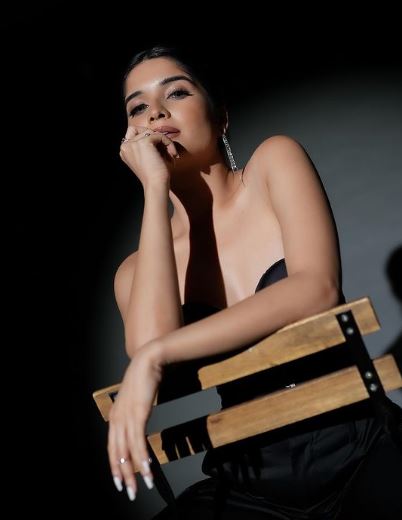 Bhavika Sharma Wiki, Birthday, Age, Parents, Height, Boyfriend, Biography, Net Worth & More 4 Bhavika Sharma is a model