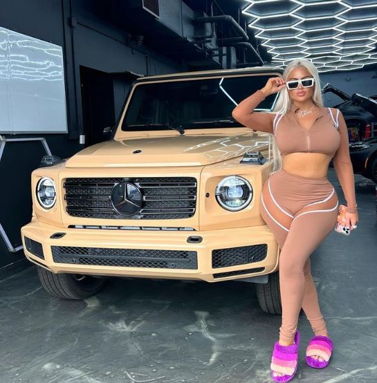 Danii Banks Age, Height, Weight, Boyfriend, Controversy, Parents, Net worth & More 10 Danii Banks net worth