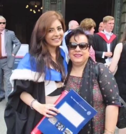 Imaan Hazir Mazari Wiki (Shireen Mazari's Daughter), Husband, Age, Family, Education, Biography & More 3 Imaan Hazir Mazari and her mother Shireen Mazari