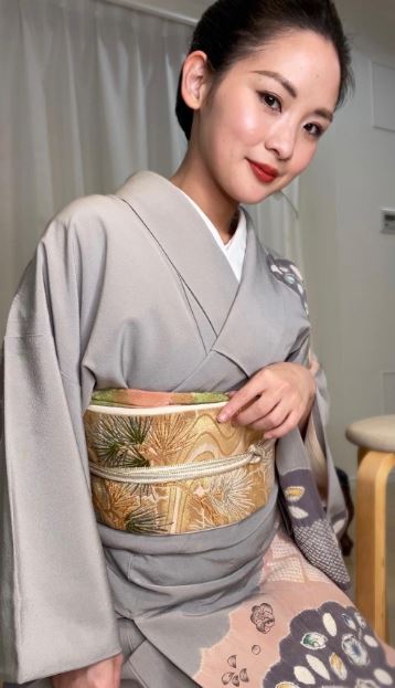 Kimono Mom Age, Husband, Kids, Biography, Wiki, Net Worth, Family, Height & More 2 Kimono Mom wiki