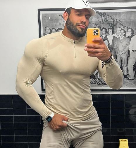 Lukas Lakutsin Height, Weight, Age, Girlfriend, Parents, WIKI, Biography & More 11 Lukas Lakutsin is a model