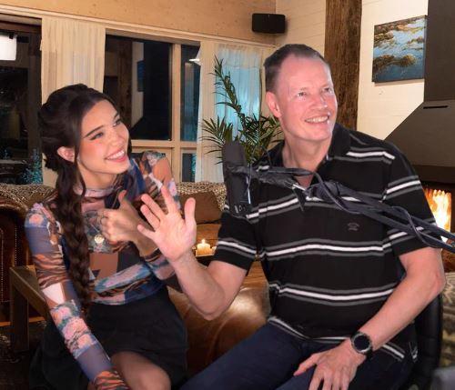 Lydia Violet Height, Age, Wiki, Boyfriend, Parents, Net Worth, Biography & More 3 Lydia Violet with her father