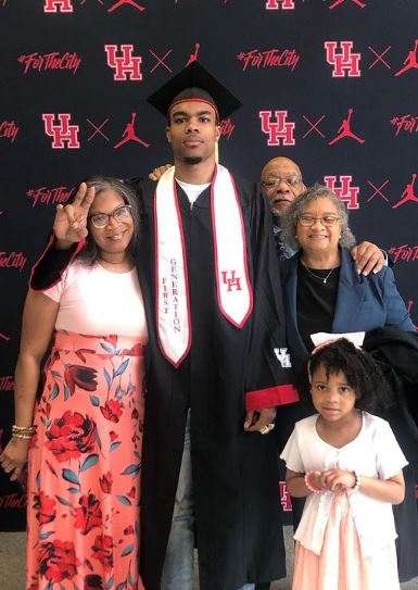Reggie Chaney Age, Height, Parents, Girlfriend, Net Worth, Biography, Wiki, Death & More 9 Reggie Chaney with his family