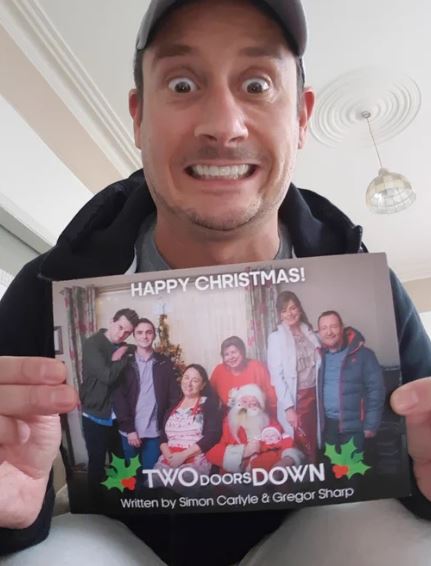 Simon Carlyle Age, Wiki, Biography, Wife, Death Cause, Net Worth, Family & More 3 Simon Carlyle was famous for Two Doors Down