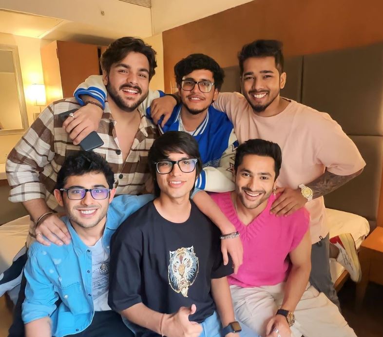 Sourav Joshi with fellow Youtubers