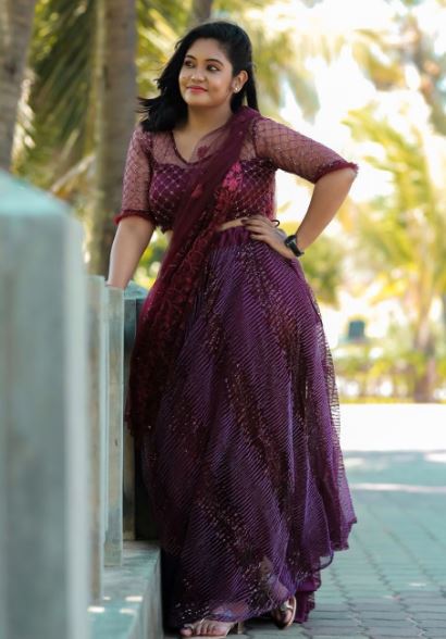 Sruthi Shanmuga height