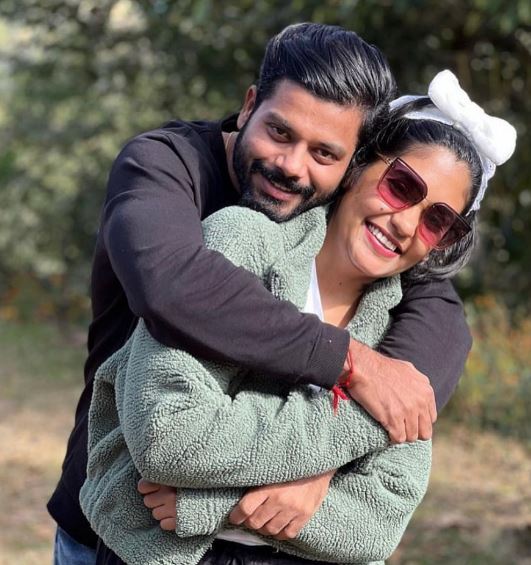 Sruthi with her husband Arvind Shekhar