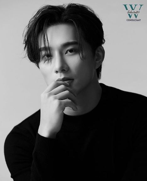 Thassapak Hsu Wife, Girlfriend, Age, Height, Family, Children ...