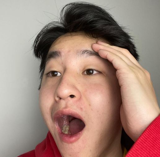 Zhong (Youtuber) Wiki, Biography, Age, Girlfriend, Height, Net Worth, Family & More 5 Zhong biography