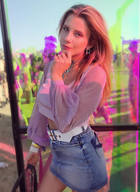 Alexandra Rose Age, Birthday, Net Worth, Husband, Wiki, Kids, Height, Family & BIO 8 Alexandra Rose biography