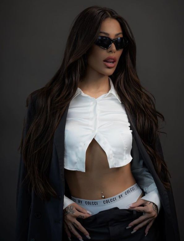 Gabriela Cavallin Age, Birthday, Wiki, Net Worth, Boyfriend, Family, Height & BIO 4 Gabriela Cavallin is a model
