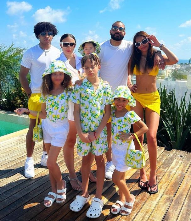 Gia Casey Wiki (DJ Envy’s Wife) Age, Family, Husband, Children, Net Worth, Height & BIO 9 Gia Casey with her husband and kids