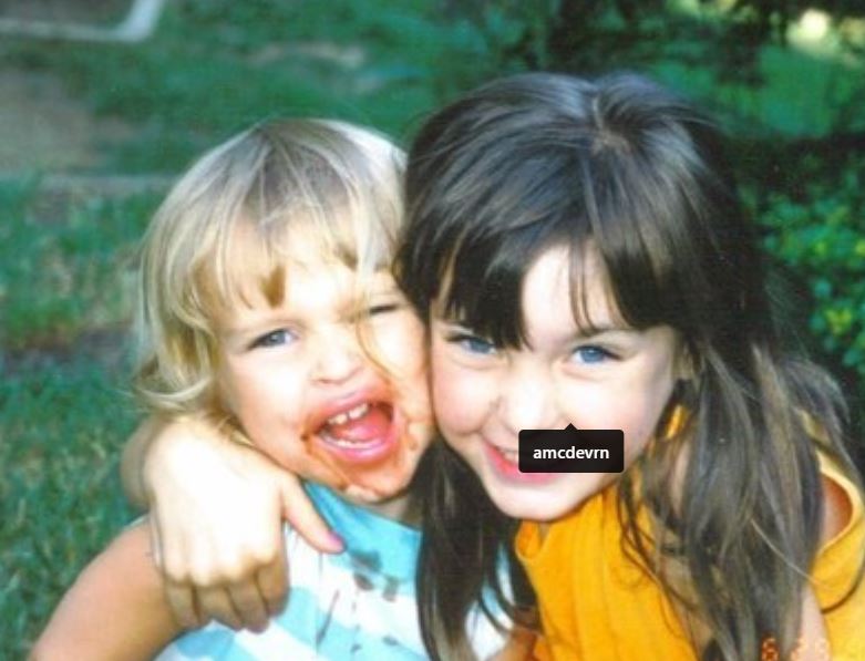 Kylie Kelce: Wiki, BIO, Age, Parents, Husband, Kids, Net Worth & More 4 Kylie Kelce childhood picture with her elder sisiter
