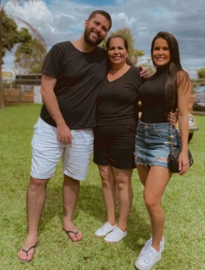 Larissa Borges Age, Husband, Obituary, Death, Family, Net Worth, BIO, Wikipedia & More 7 Larissa Borges with her family