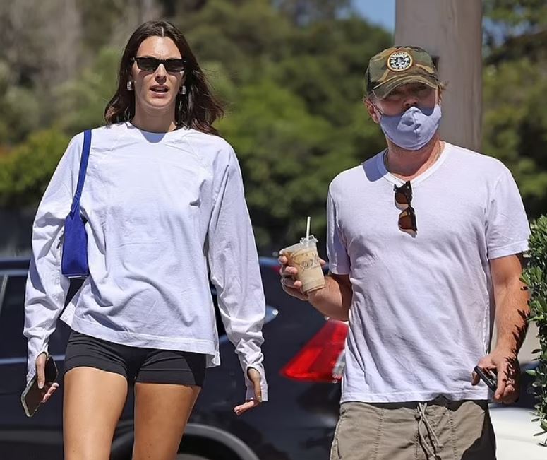 Leonardo DiCaprio and Vittoria Ceretti