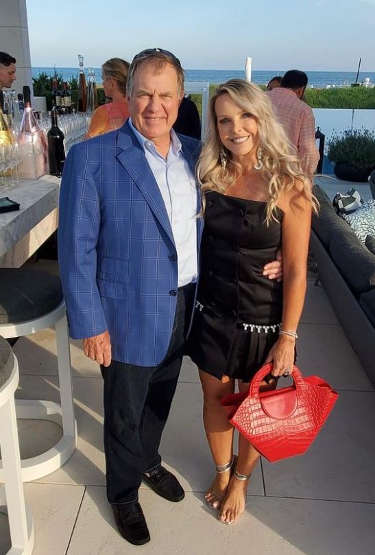Linda Holliday: Wiki, BIO, Age, Husband, Kids, Net Worth, Height, Family & More 6 Linda Holliday is the girlfriend of Bill Belichick