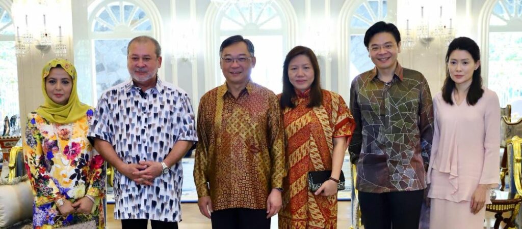 Loo Tze Lui (Lawrence Wong's Wife) Age, Wiki, Family, Kids, Nationality, Net Worth & BIO 5 Loo Tze Lui family