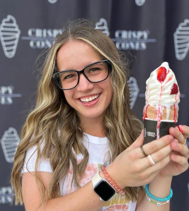 Shari Franke Wiki (Ruby Franke’s Daughter), Age, Boyfriend, Family, Height, Biography & More 4 Shari Franke wiki