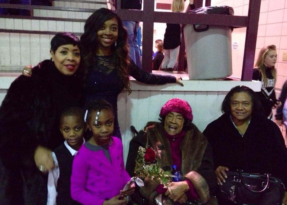 Sheridan (Shirley Strawberry’s Daughter) Wiki, Age, Father, Siblings, Boyfriend & BIO 7 Sheridan with her family