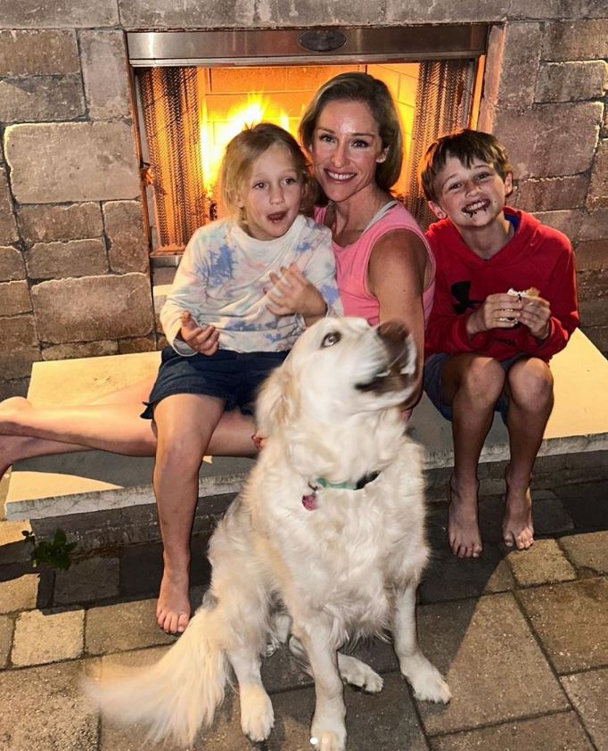 Susanna Gibson Husband, Children, Age, Wiki, Family, Education, Biography & More 12 Susanna Gibson with her kids