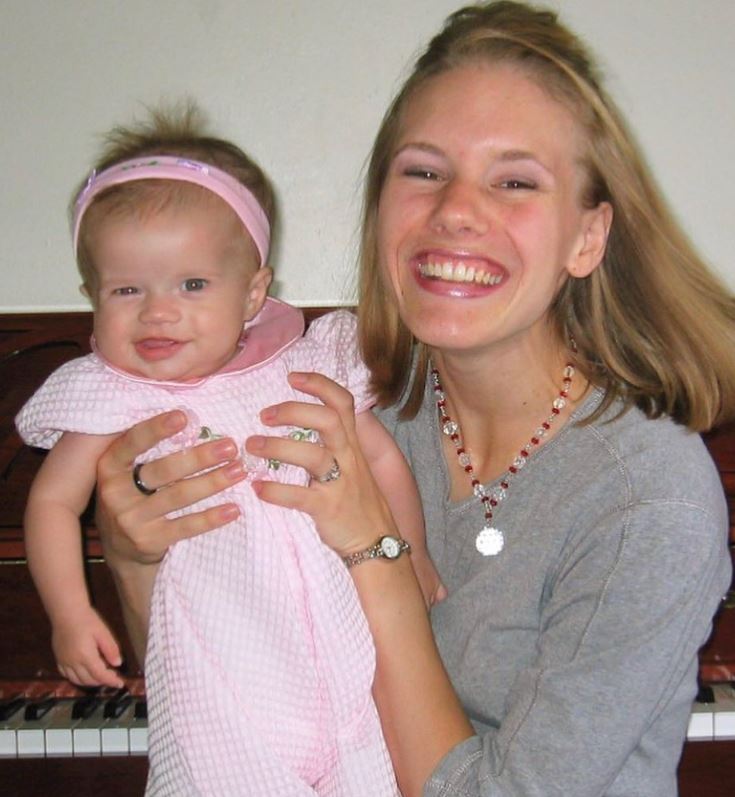 Shari Franke Wiki (Ruby Franke’s Daughter), Age, Boyfriend, Family, Height, Biography & More 8 Young Shari with her mom Ruby