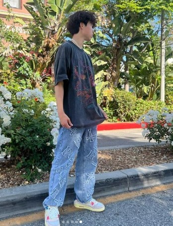 Asher Lara Age, Height, Parents, Girlfriend, Ethnicity, Biography & Wiki 2 Asher lara Hight Weight