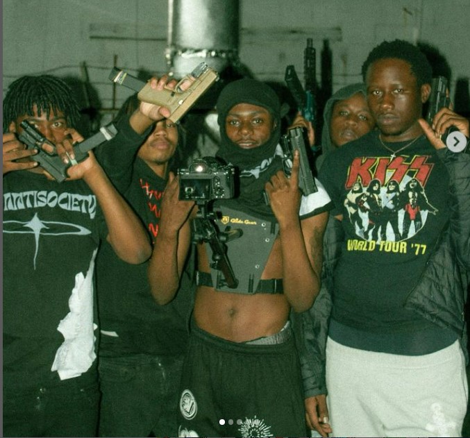 2sdxrt3all (Rapper) Wiki, Biography, Age, Wife, Girlfriend, Height, Weight, Net Worth, Family, Ethnicity, Career, and More 2 2sdxrt3all Music Career
