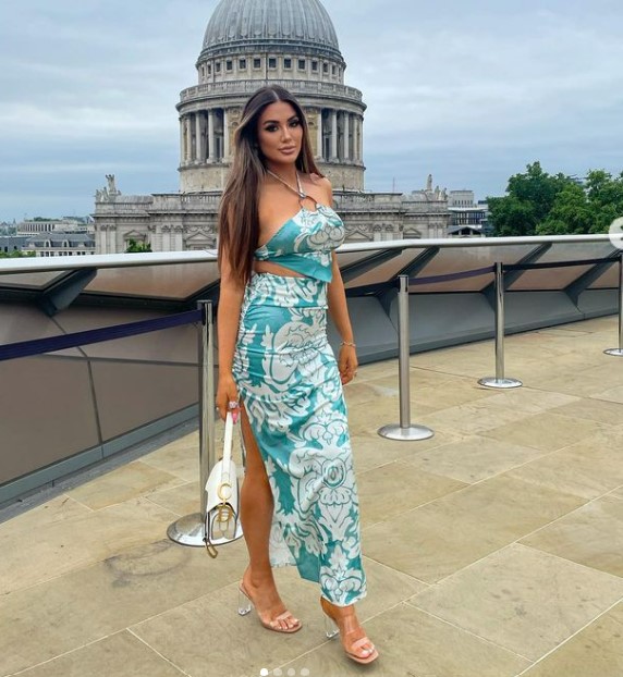 Frankie Sims (Chloe Sims' Sister) Wiki, Age, Husband, Kids, Family, Net Worth, Biography, Height, Career, and more 5 Frankie Sims Physical appearance