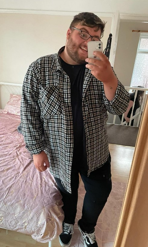 Jenkin Edwards (Reality TV Star) Wiki, Biography, Age, Wife, Girlfriend, Height, Weight, Net Worth, Family, Ethnicity, Career, and More 4 Jenkin Edwards Physical appearance
