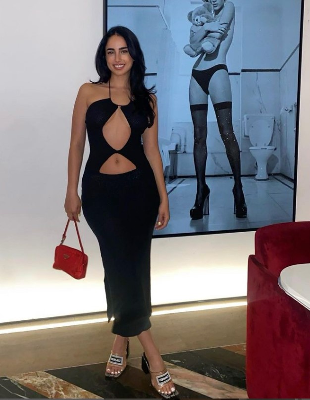 Maria Georgas Physical appearance