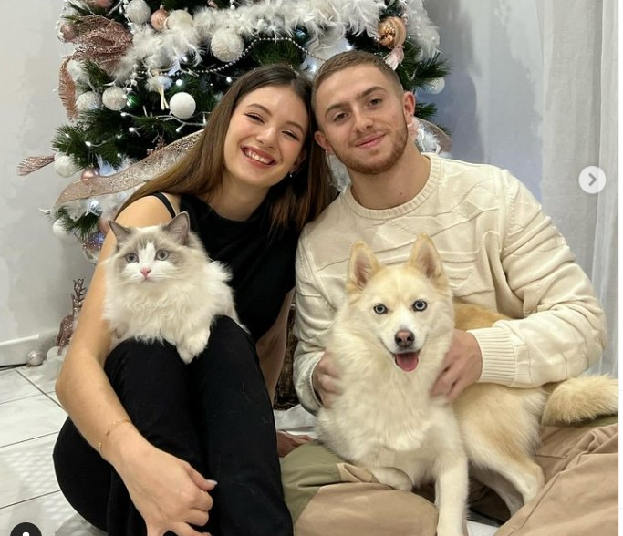 Elsa Bois and her boyfriend Michou
