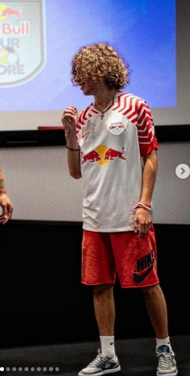 LeonStreetSkills (TikTok Star) Wiki, Biography, Height, Weight, Age, Girlfriend, Net Worth, Family, Career & More 4 Leon Gillies Mannes physical appearance